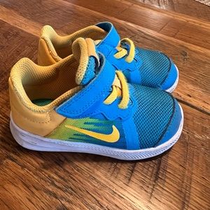 NIKE Toddler Boy Tennis Shoes, Size 7